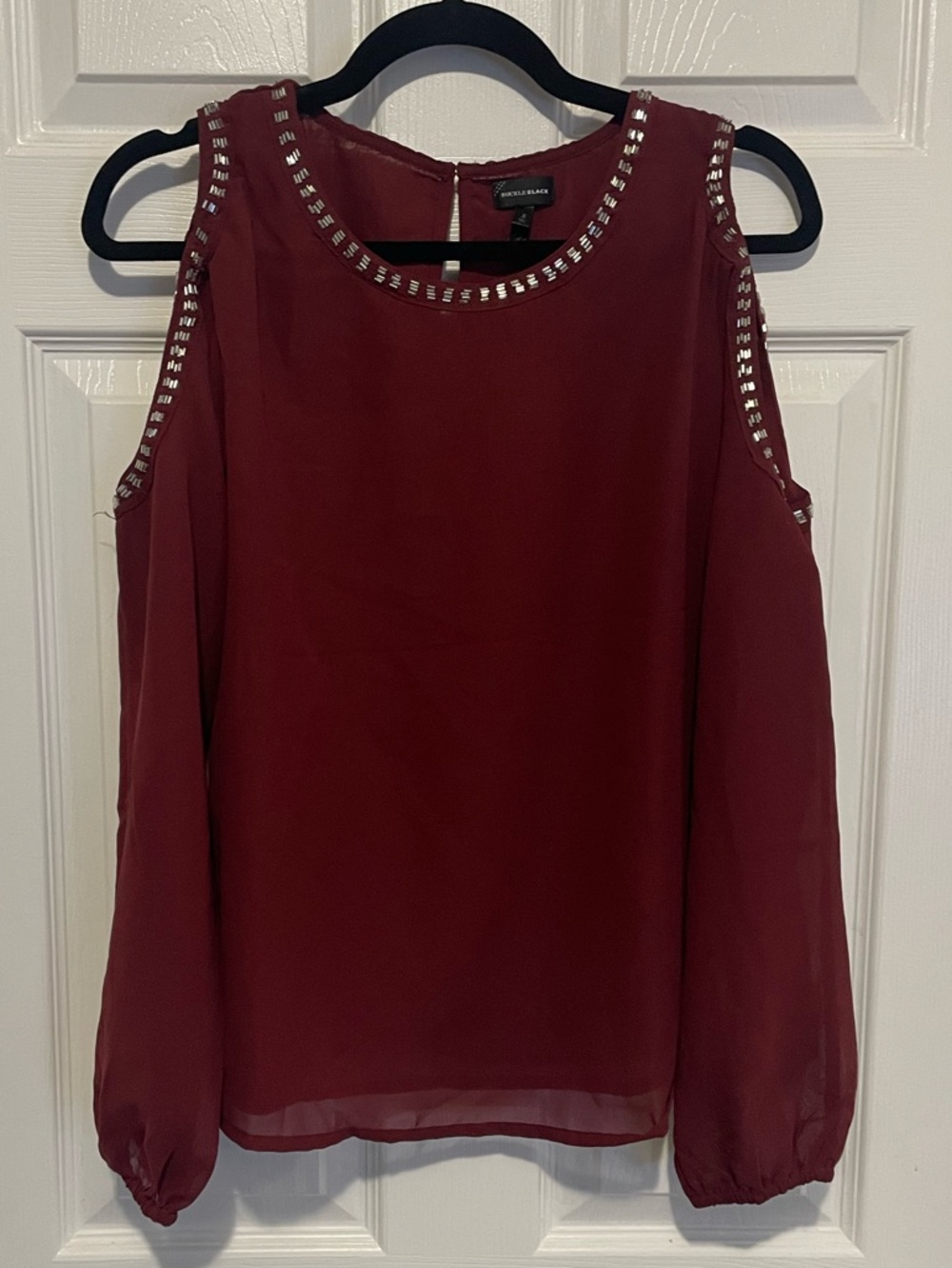 🌟5/$15🌟 Buckle Wine Cold-Shoulder Blouse with Silver Accents